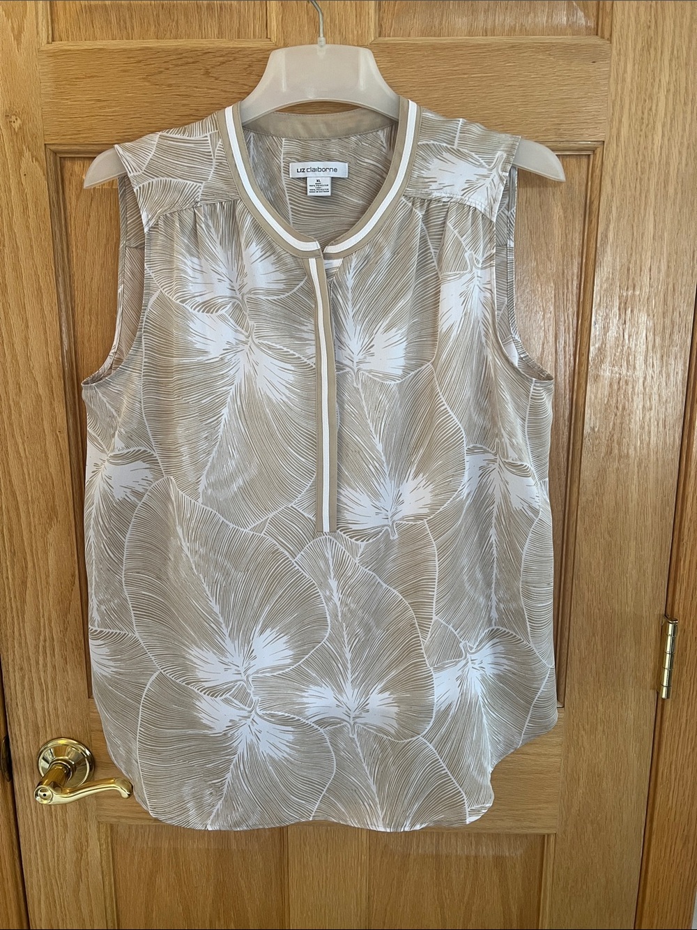 Liz Claiborne - Beige Floral Print Sleeveless Shell Sleeveless Top & Cami XL
